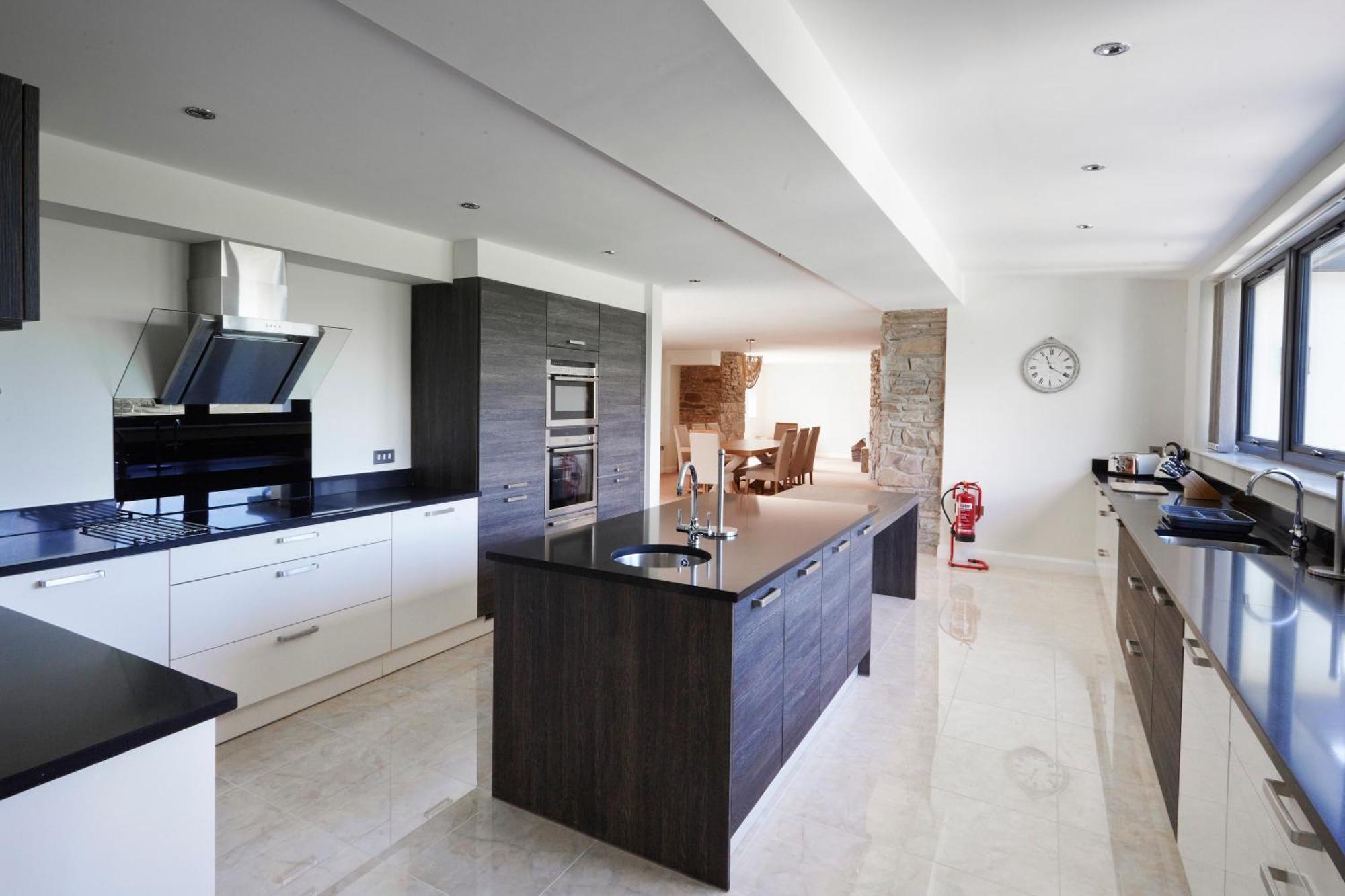 Hunter Lodges By Celtic Manor นิวพอร์ต ภายนอก รูปภาพ